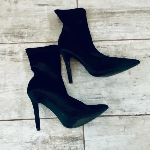 Charlotte russe top black booties